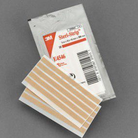 Steri strip elástico 0.6 x 10 cm (15 sobres con 10 cintas cada sobre)