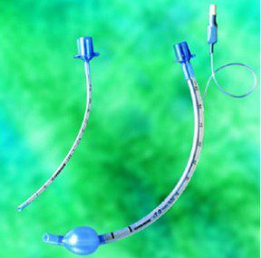 Tubo endotraqueal reforzado con alma de acero curvado, con globo 5.5mm