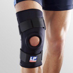 Estabilizador de rodilla con varillas flexibles